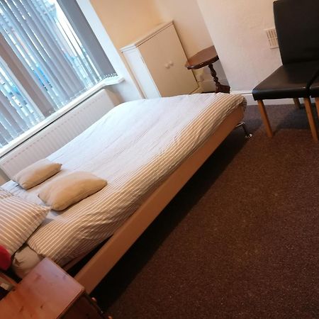 Hygis Home Of Relaxations Stoke-on-Trent Eksteriør billede
