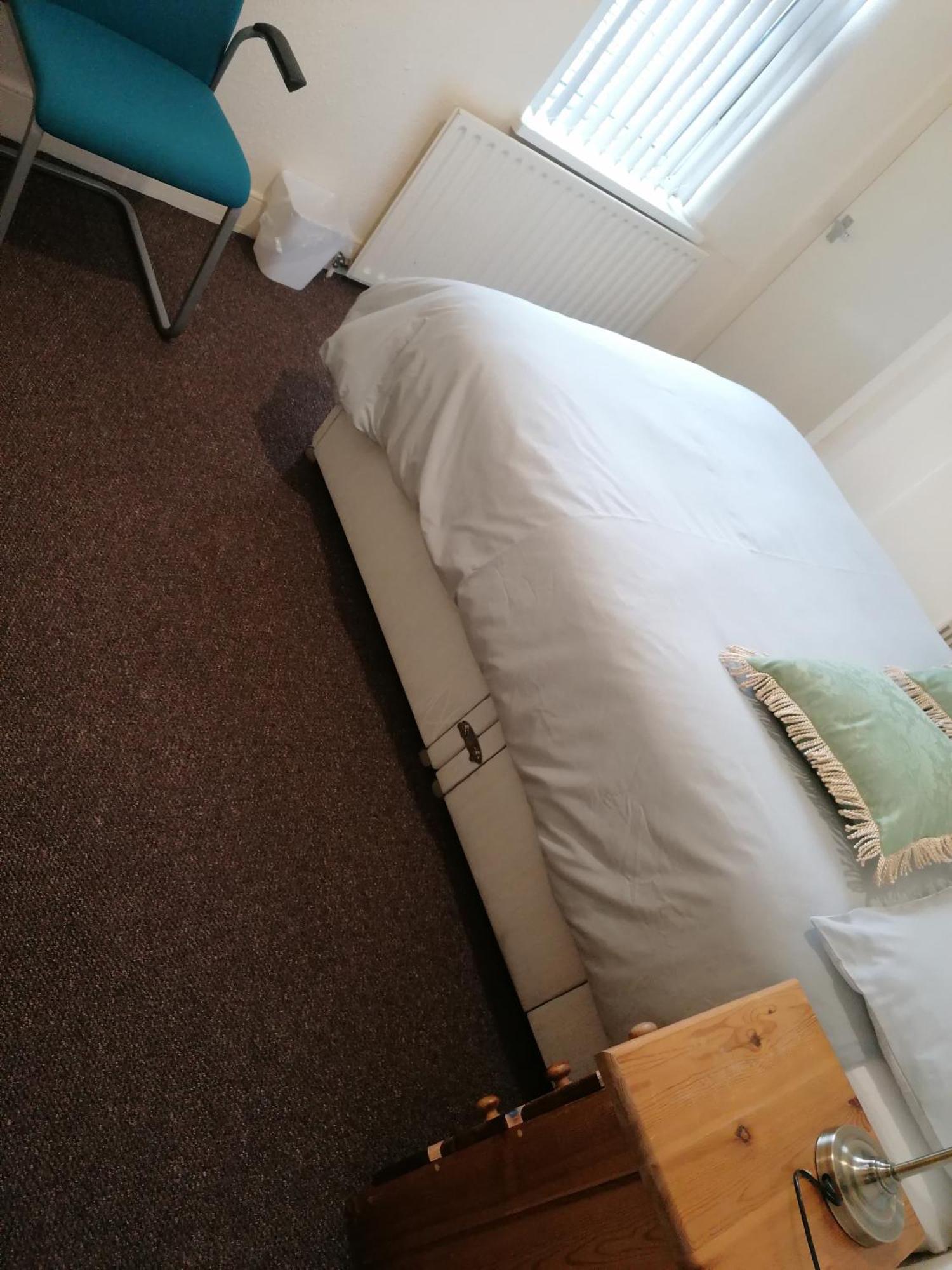 Hygis Home Of Relaxations Stoke-on-Trent Eksteriør billede